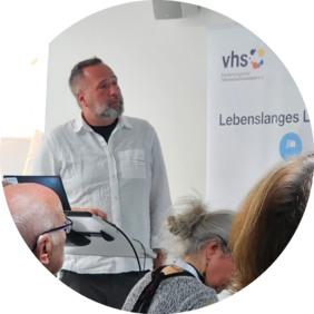 Prof. Dr. Lidwig lädt ein zum Glüklichsein Impulsvortrag zum Glücklichsein
