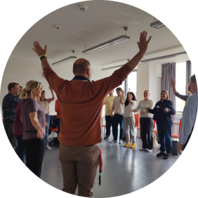Workshop zeigt Verbindung von Sprachenlernen und Bewegung Sprache und Bewegung im Workshop verbunden